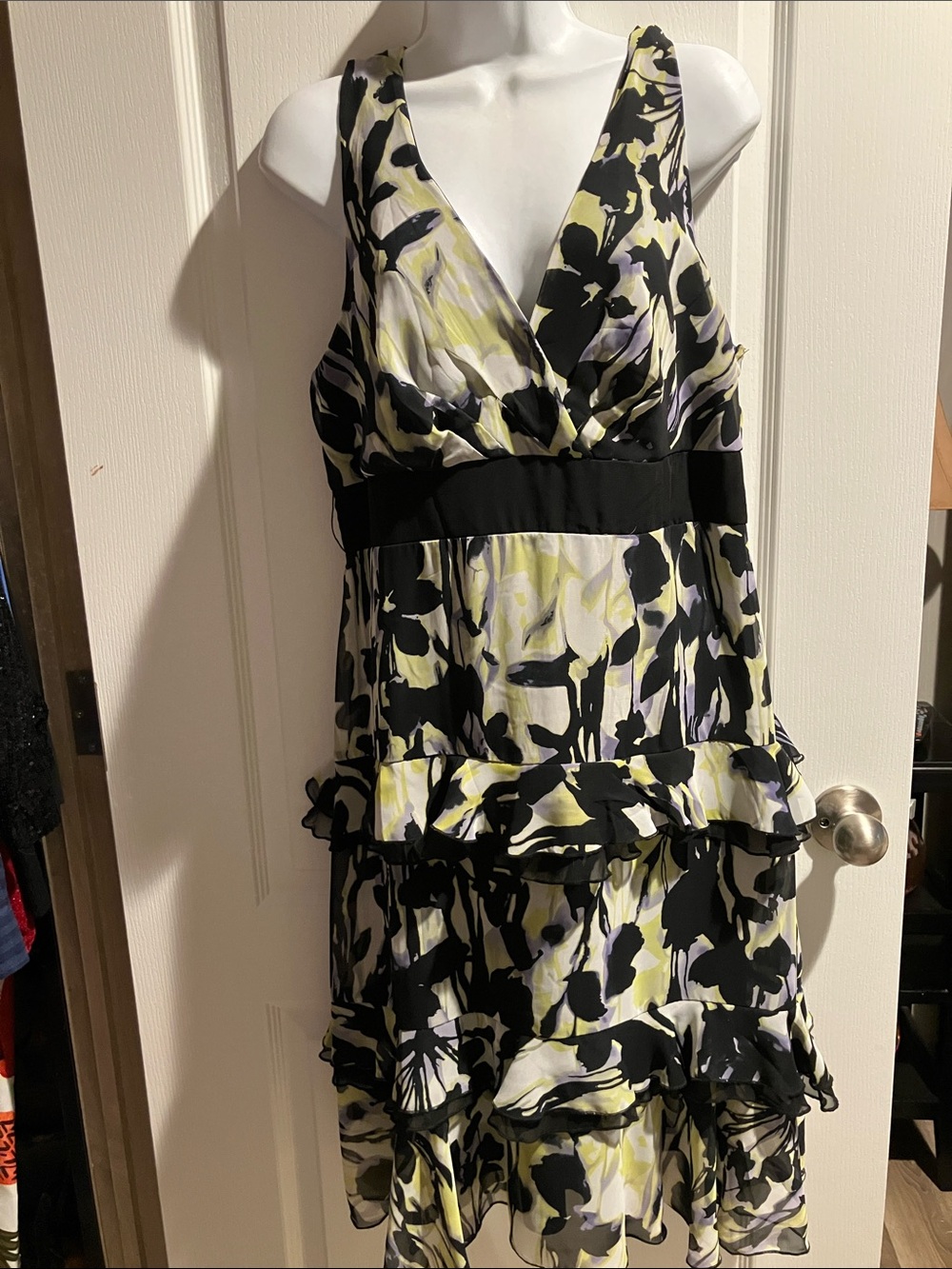 jonathan martin Black, Yellow and White Floral Ruffle V-Neck  10 Dress